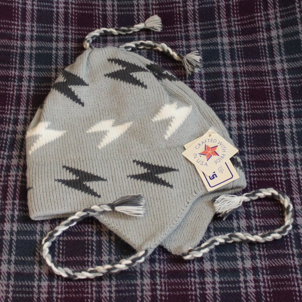 Vintage NWT The Mews Made in USA Acrylic Winter Cap